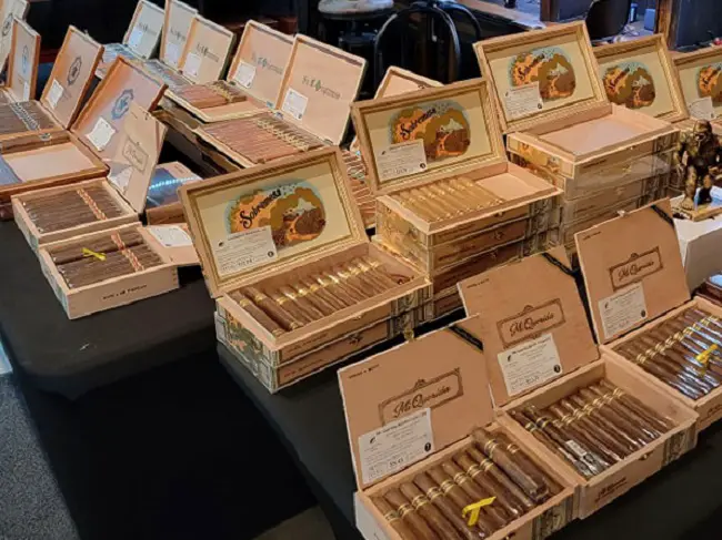Best local cigar stores Des Moines bar lounge humidor near you
