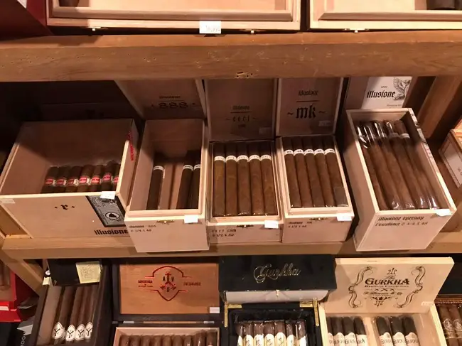 Best local cigar stores Helsinki bar lounge humidor near you