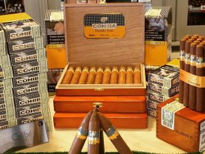 Best local cigar stores Marseille bar lounge humidor near you