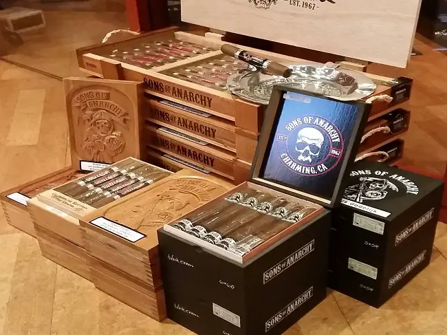 Best local cigar stores Amsterdam bar lounge humidor near you